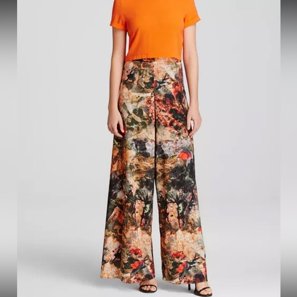 Alice + Olivia Pants - Alice + Olivia Floral Print Wide Leg Peasant Pants With back Zipper
